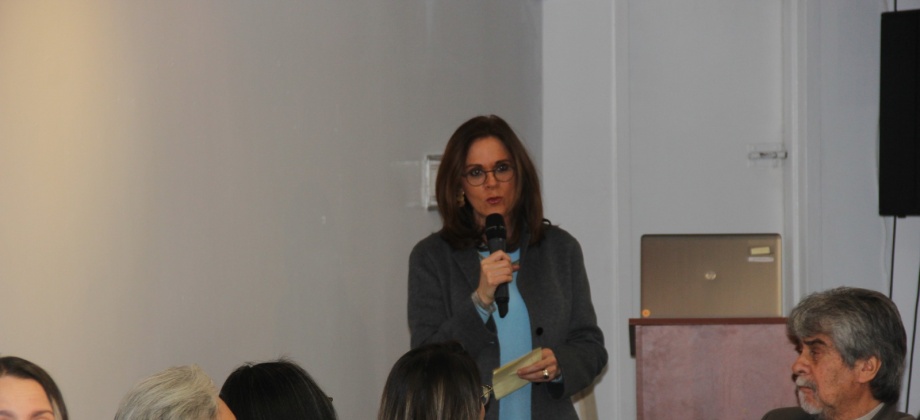 Cónsul Susana Berenguer se reunió con representantes de organizaciones y autoridades locales para agradecerles por el apoyo 