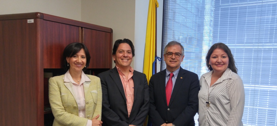 El Consulado de Colombia en Toronto y Toronto Hispanic Chamber of Commerce fortalecen lazos en pro de la comunidad colombiana