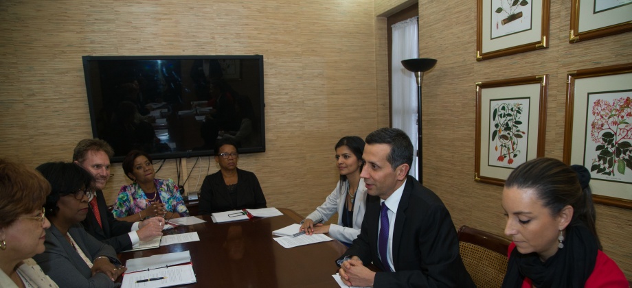 Colombia fortalece sus relaciones con las Antillas Holandesas: Visita de alto nivel de oficiales de Curazao