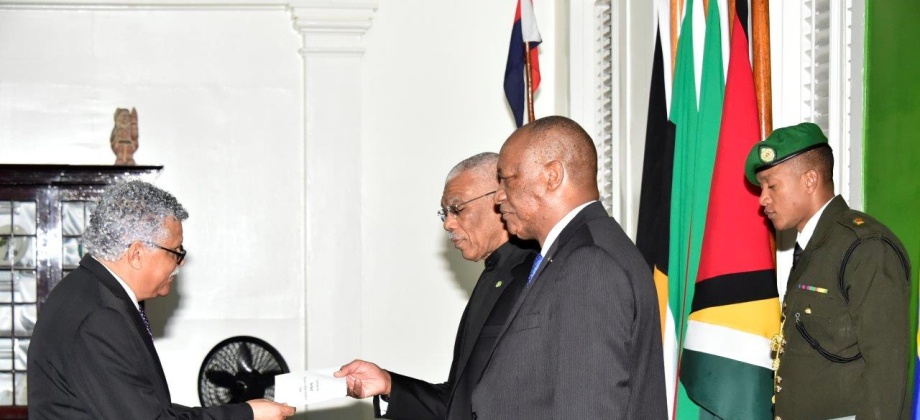 Embajador No Residente de Colombia presentó cartas credenciales ante el Presidente de la República de Guyana