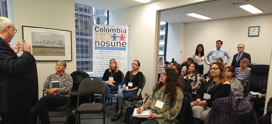 Con el taller Marketing para conquistar el mercado se busca “desarrollar programas sociales y de emprendimiento para el fortalecimiento de la mujer colombiana”, aseguró el Cónsul de Colombia en Toronto