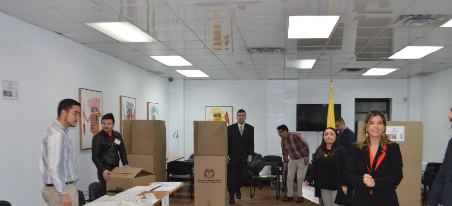 Consulado en Nueva York adelanta jornada electoral para que colombianos en esta zona de EE.UU. puedan ejercer su derecho al voto durante la semana y elegir el Congreso de la República