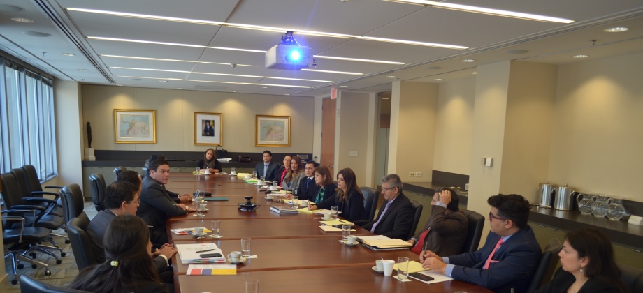La Cónsul María Isabel Nieto participa en la reunión de los cónsules de Colombia en Estados Unidos con el Embajador Juan Carlos Pinzón