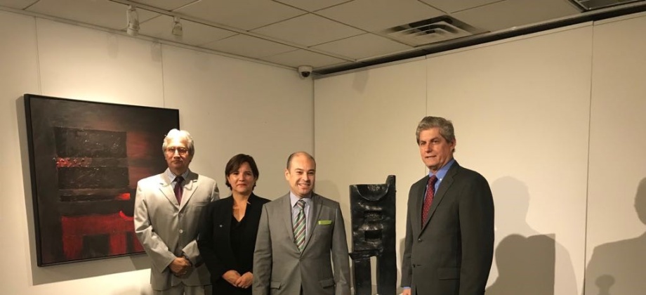 Consulado de Colombia y los consulados en Miami de los países que conforman la Alianza del Pacífico inauguraron la exposición “Cuatro Abstracciones – Globalización y localismo”