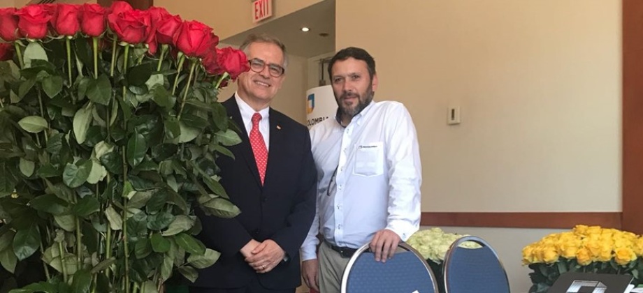 Consulado en Toronto y ProColombia promocionaron a floricultores colombianos en Ontario