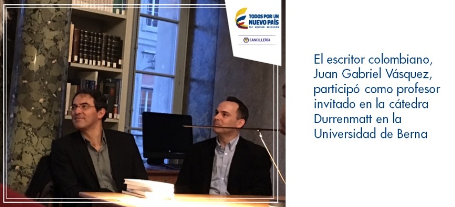 El escritor colombiano, Juan Gabriel Vásquez, participó como profesor invitado en la cátedra Durrenmatt en la Universidad 