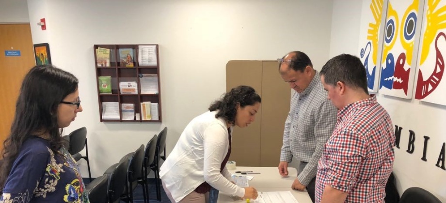 Consulado de Colombia en Boston inició la segunda vuelta de las elecciones presidenciales e invita a invita a los colombianos a participar