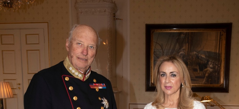 La Embajadora de Colombia en Noruega presentó sus cartas credenciales ante el Rey de Noruega