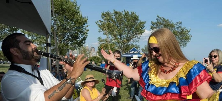 Consulado en Newark celebró el Bicentenario de Independencia de Colombia en el Liberty State Park, en Jersey City, en inmediaciones de la Estatua de la Libertad