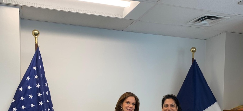Facilitar el acceso de los colombianos uno de los temas del encuentro de la Cónsul Berenguer y la Comisionada Penny Abeywardena