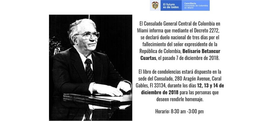 Firma del libro de condolencias al Expresidente Belisario Betancur en la sede del Consulado de Colombia 
