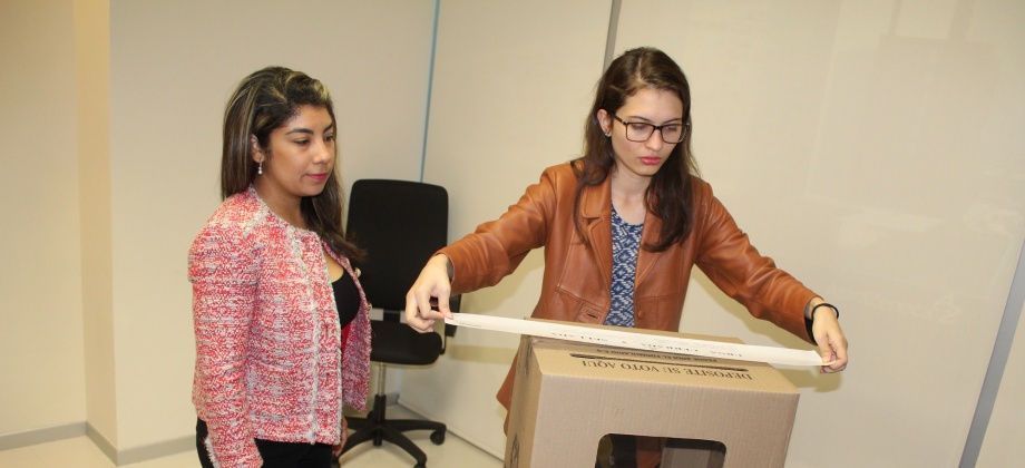 Inició la jornada electoral presidencial 2018 para la segunda vuelta en Consulado de Colombia en Guadalajara