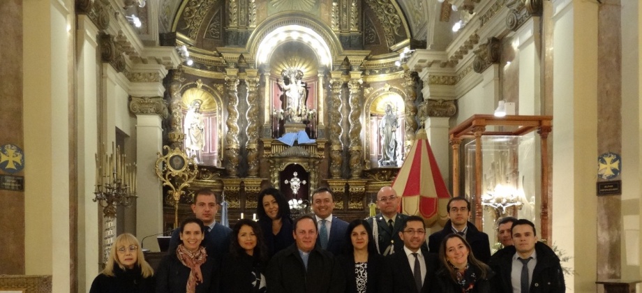El Consulado General de Colombia se sumó y acompaño la misa por la llegada del Papa 