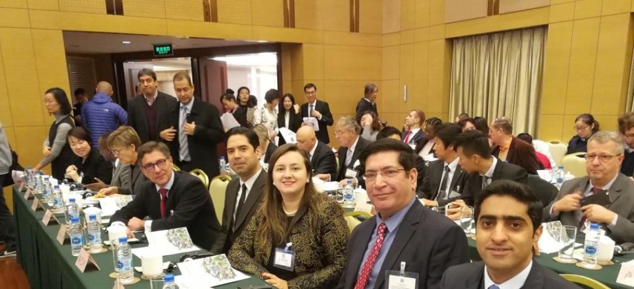 Cónsul de Colombia en Shanghái participó en el Informe del Comité del Partido Comunista Chino del 2017