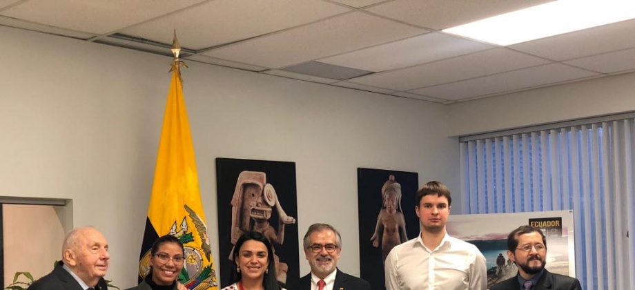 Cónsul de Colombia asistió a la conmemoración del Día de los Muertos del Consulado de Ecuador 