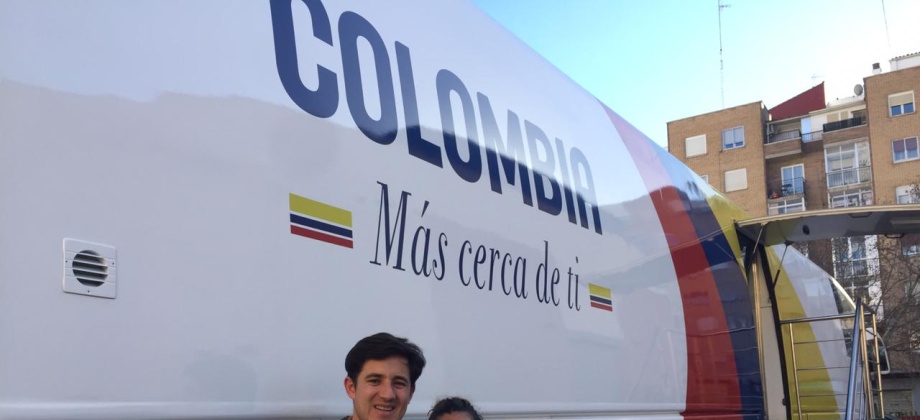 Más de 500 colombianos atendidos por Consulado Móvil 