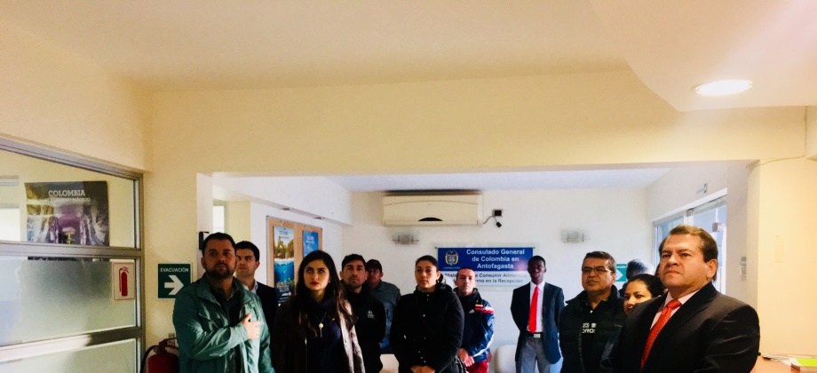 Inició la jornada electoral presidencial 2018 para la segunda vuelta en el Consulado de Colombia en Antofagasta