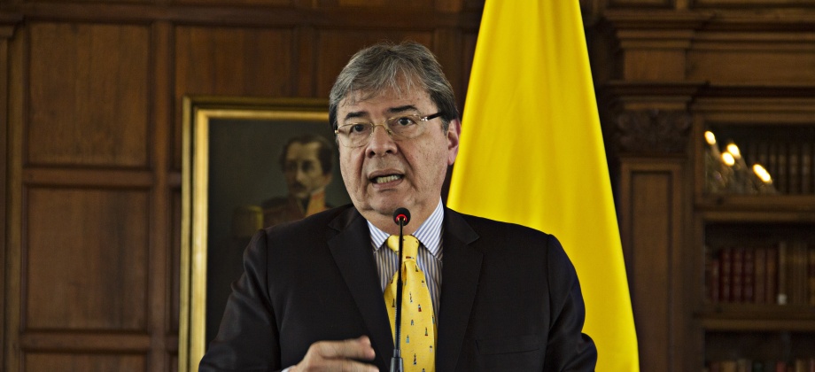 Ayuda humanitaria para Venezuela es un proceso que comprende el esfuerzo de muchas naciones, aseguró el Canciller Carlos Holmes Trujillo en rueda de prensa