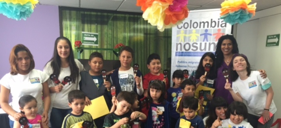 Consulado de Colombia en México - evento niños