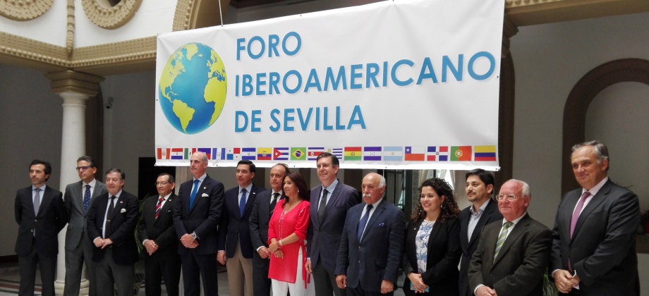 Concluyó primera reunión del Foro Iberoamericano de Sevilla con la idea de trabajar por mejorar la calidad de vida de la población inmigrante en Andalucía