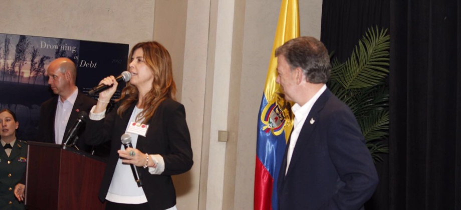 Con masiva asistencia de la comunidad colombiana en Nueva York, el Presidente Juan Manuel Santos hizo pedagogía del Acuerdo final 