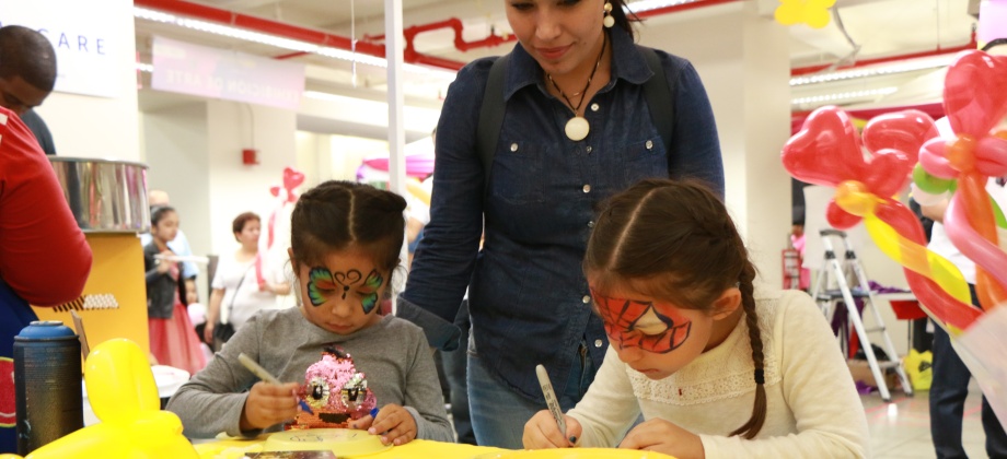 Si acude en familia al ColombiaFest-V Feria de Servicios, lo esperamos en la carpa infantil, una oportunidad para que sus hijos también estén cerca al país
