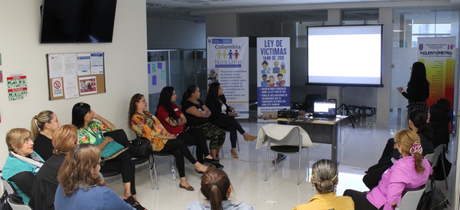 En el Consulado de Colombia en Guadalajara se realizó el taller “Sensibilización de la violencia contra las mujeres” 