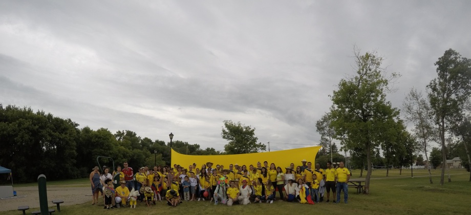 Con juegos tradicionales como Rana, Yermis y Balero, los connacionales en Manitoba conmemoran el Día de la Independencia 