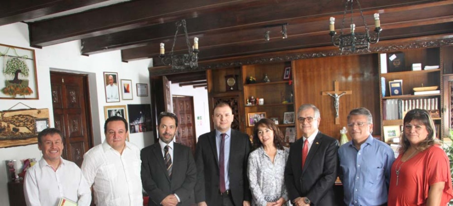 Cónsul se reunió con la alcaldesa de Quinta Normal