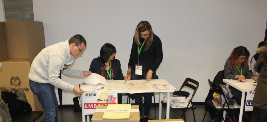 La Embajada de Colombia ante el Reino de España y el Consulado General Central de Colombia en Madrid iniciaron la jornada de elecciones en 2018
