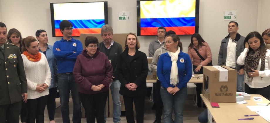 Concluyeron las elecciones presidenciales en el Consulado de Colombia en Lima