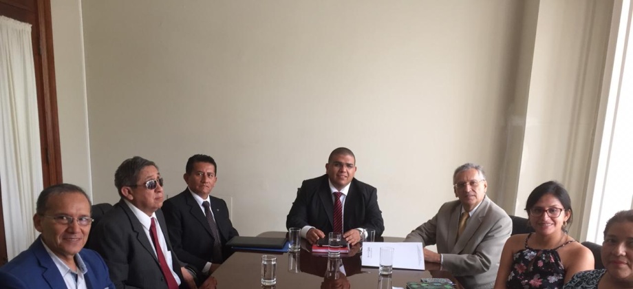 El Cónsul Emilio Merino González y el Viceministro de Justicia de Perú, Fernando Rafael Castañeda Portocarrero, dialogaron sobre asistencia a colombianos internos en cárceles peruanas
