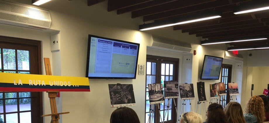 El Consulado en Miami presenta la exposición fotográfica 'La Ruta Unidos', en el marco del Día Nacional de la Memoria y la Solidaridad con las Víctimas del conflicto armado en Colombia