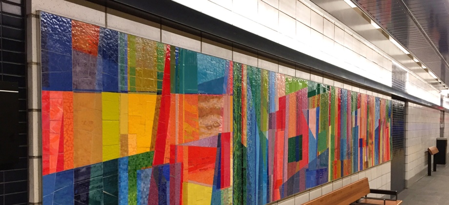 Obra permanente de artista colombiana hace parte de la renovación que implementó el MTA en una de las estaciones del tren de Nueva York