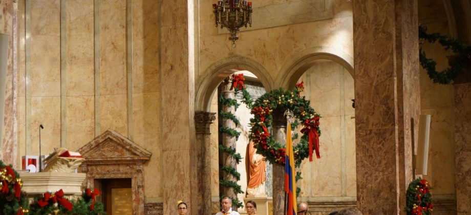 Bajo el lema ¡La paz es luz, encendámosla juntos! el Consulado de Colombia en Newark y Colombia Nos Une celebraron la noche de las velitas el 7 de diciembre