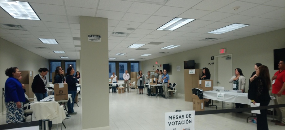Consulado de Colombia en Newark inició último día de votaciones para elecciones presidenciales