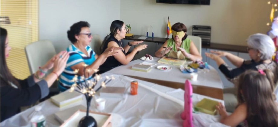 Consulado de Colombia en Newark realizó taller ‘Pintura y Sanación’ dirigido a las víctimas del conflicto armado en Colombia