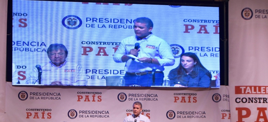 Homologación de títulos, servicios consulares digitales y asesoría en retorno al país para colombianos en el exterior: algunas de las medidas planteadas por el Presidente Duque en Primer Taller Construyendo País