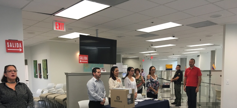 Inició la jornada electoral presidencial 2018 para la segunda vuelta en el Consulado de Colombia en Orlando