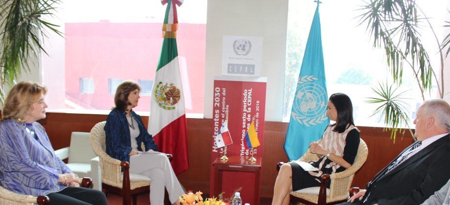 Embajadora de Colombia en México estuvo presente en la reunión de la Canciller María Ángela Holguín con la Vicepresidenta y Ministra de Relaciones Exteriores de Panamá, Isabel de Saint Malo