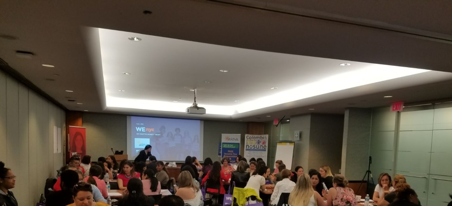 Mujeres colombianas se capacitaron para sacar adelante su emprendimiento