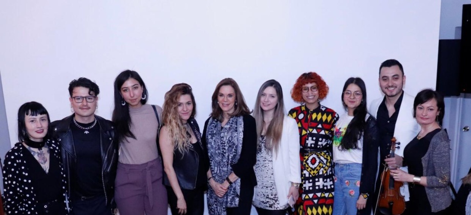 Jóvenes artistas colombianos exponen en el Consulado en Nueva York