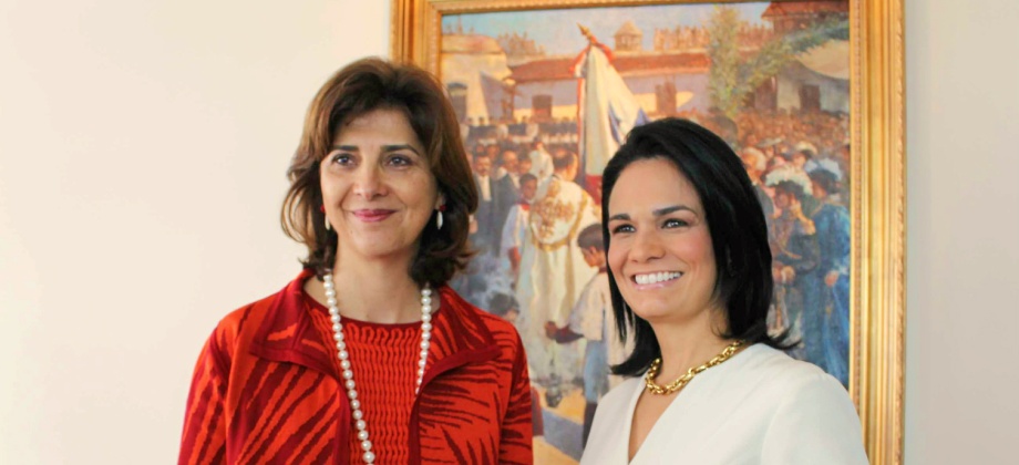 “Producto del intercambio fructífero que hemos tenido Panamá y Colombia, hemos acordado seguir las conversaciones de manera ininterrumpida”: Canciller de Panamá tras su encuentro con la Ministra María Ángela Holguín