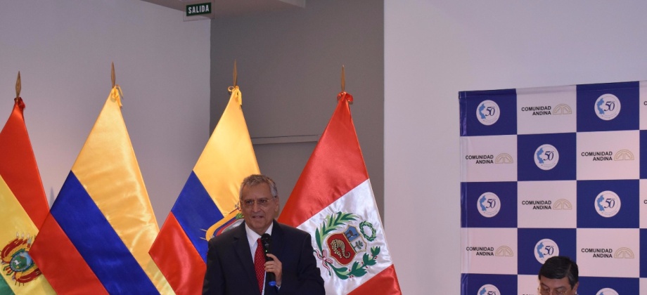 Consulado de Colombia en Lima participó en la reunión convocada por el Secretario General de la Comunidad Andina CAN