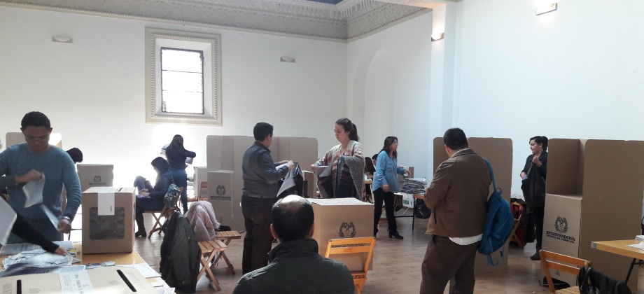 Elecciones para Congreso y consultas interpartidistas culminan en Sevilla
