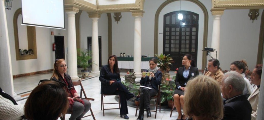 El Consulado de Colombia en Sevilla ofreció una charla sobre violencia de género