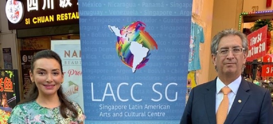 Embajador Manuel Solano asistió a la apertura de la Casa Latinoamericana en Singapur