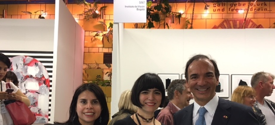 Embajador de Colombia en Suiza asistió la Feria de arte contemporáneo LISTE en Basilea