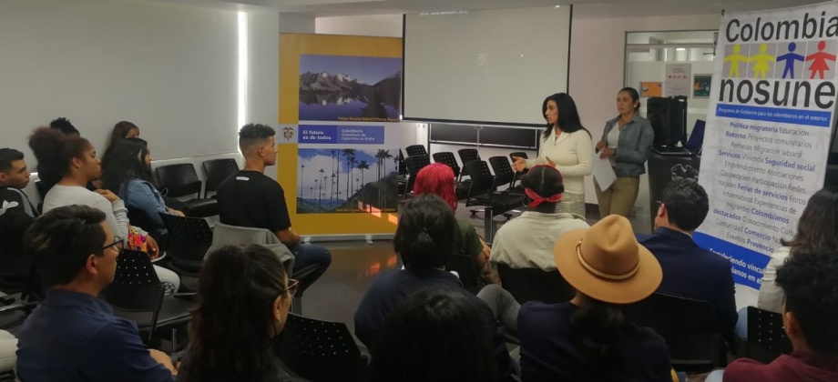 Consulado de Colombia presentó el proyecto ‘Taller de Creación Audiovisual con Dispositivos Móviles para Jóvenes’