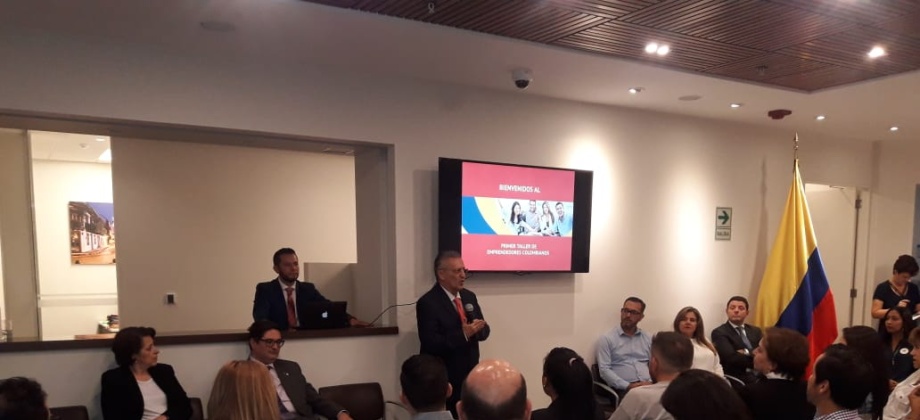 Consulado de Colombia impulsó la formalización laboral en el “Primer Taller de empresarios colombianos” 